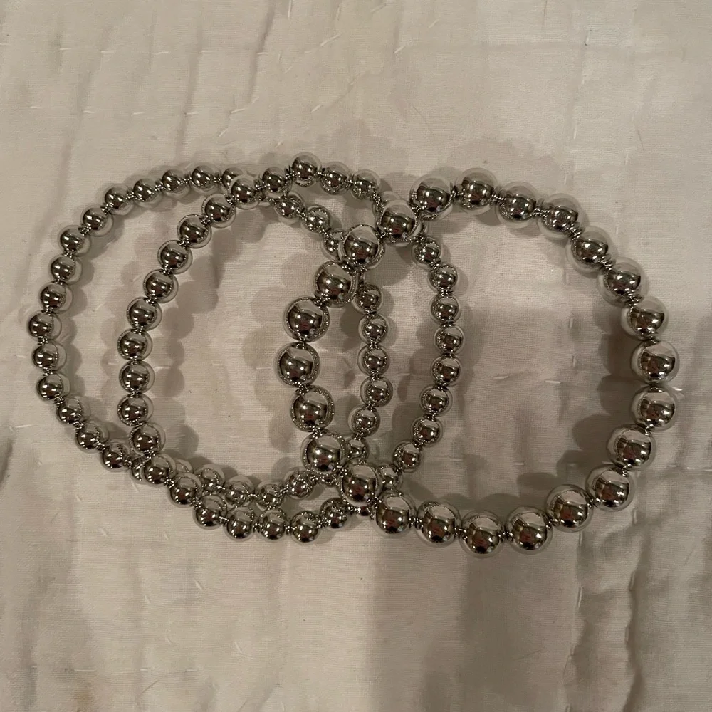 Multiple Chic Beaded Bracelet Sets (all included for same price!) - Picture 3 of 8